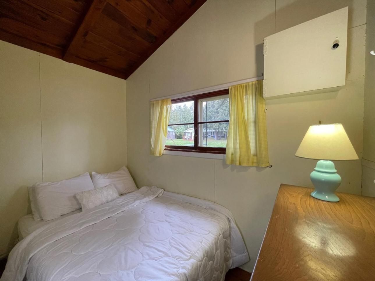 Ambleside Cottage Resort Bobcaygeon Exterior foto